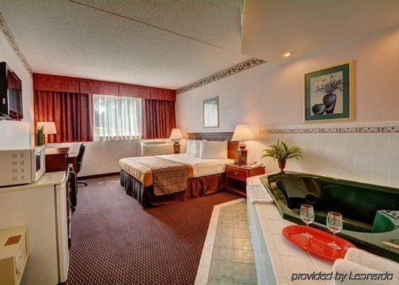 Rodeway Inn Springhills Lake George Exteriör bild
