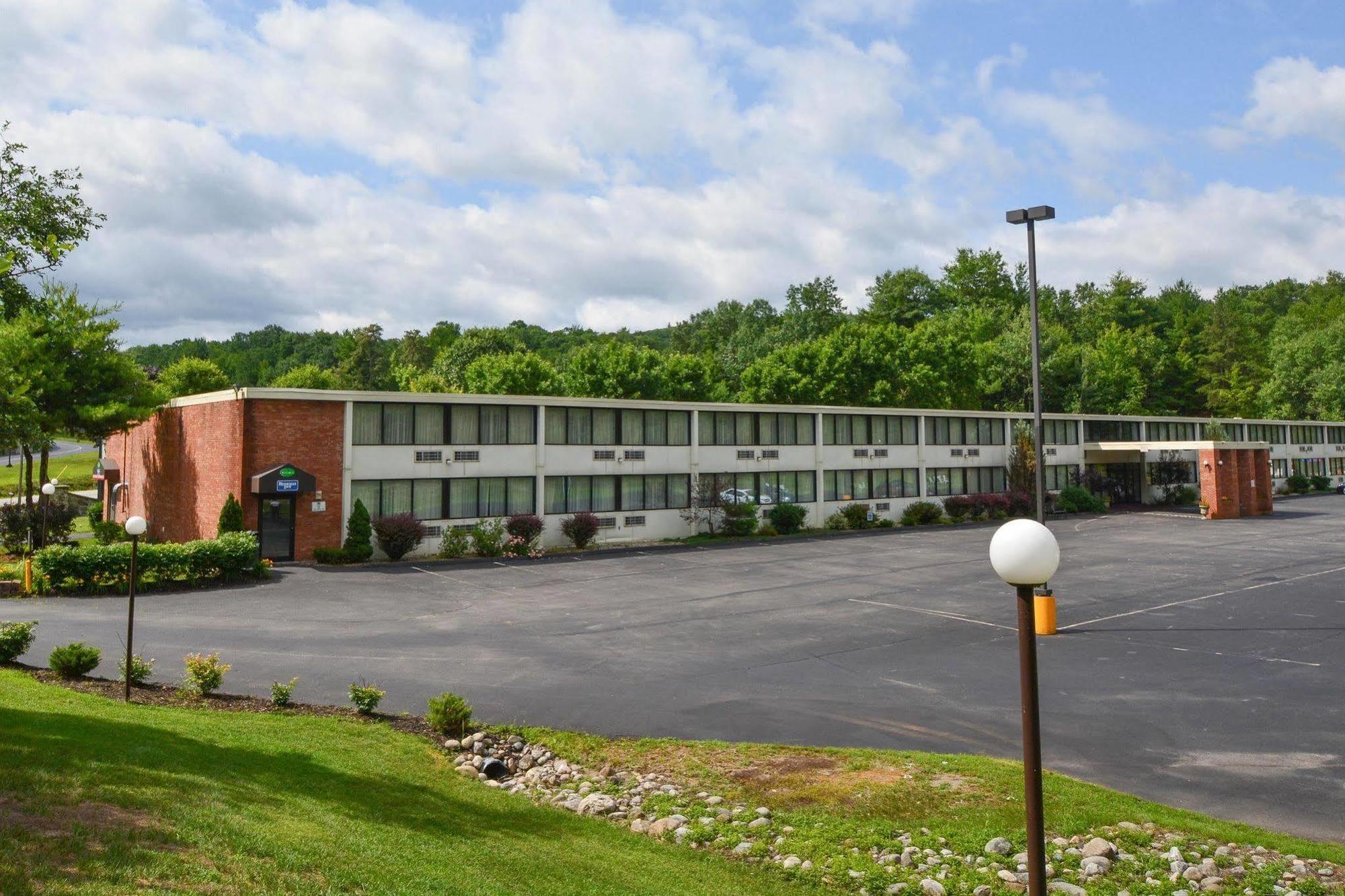 Rodeway Inn Springhills Lake George Exteriör bild